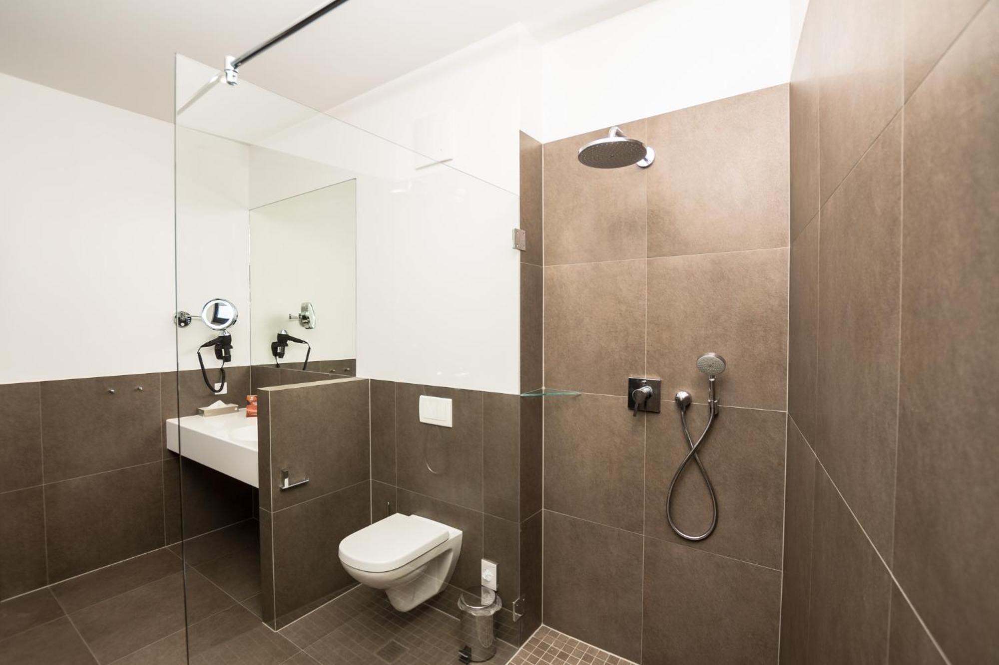Stadthotel Reich Mellrichstadt Dış mekan fotoğraf